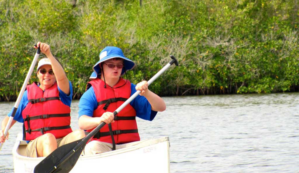 family_Canoe-trip